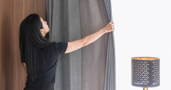 Как почистить шторы, не снимая их: 5 простых способов, которые экономят ...